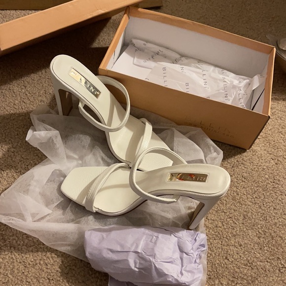 White Fox White Heeled Mules - Picture 8 of 8